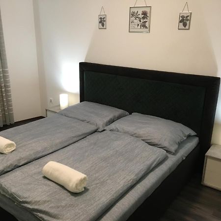 דברצן Queen Apartman מראה חיצוני תמונה