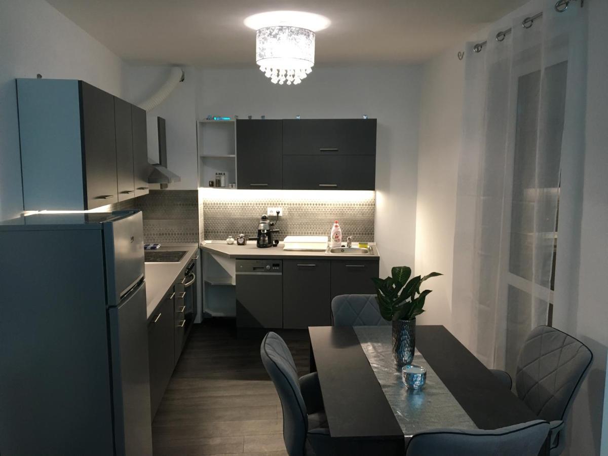 דברצן Queen Apartman מראה חיצוני תמונה