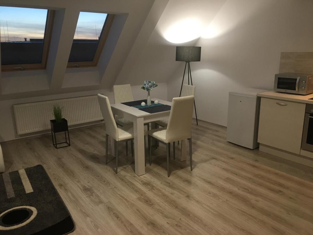 דברצן Queen Apartman מראה חיצוני תמונה