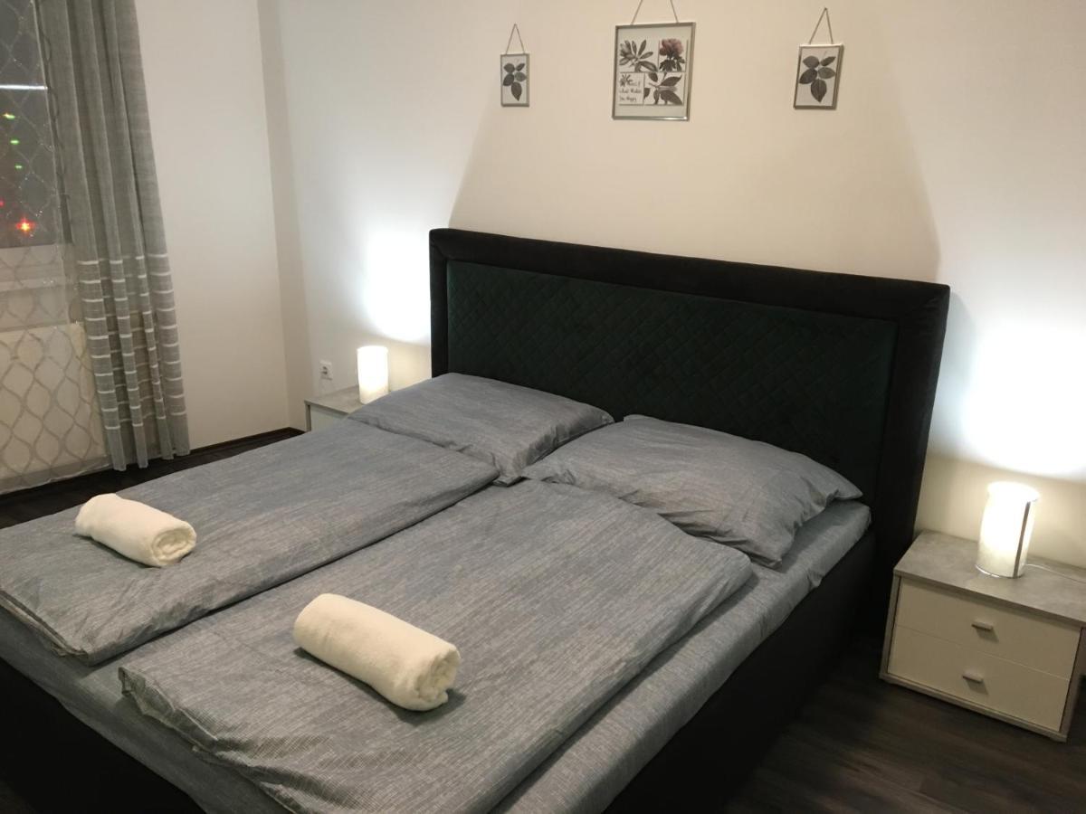 דברצן Queen Apartman מראה חיצוני תמונה