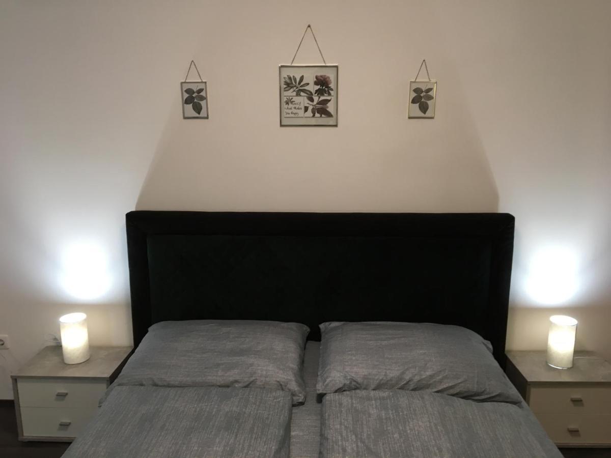 דברצן Queen Apartman מראה חיצוני תמונה