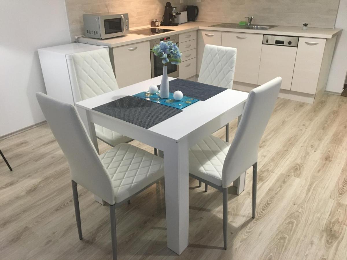דברצן Queen Apartman מראה חיצוני תמונה