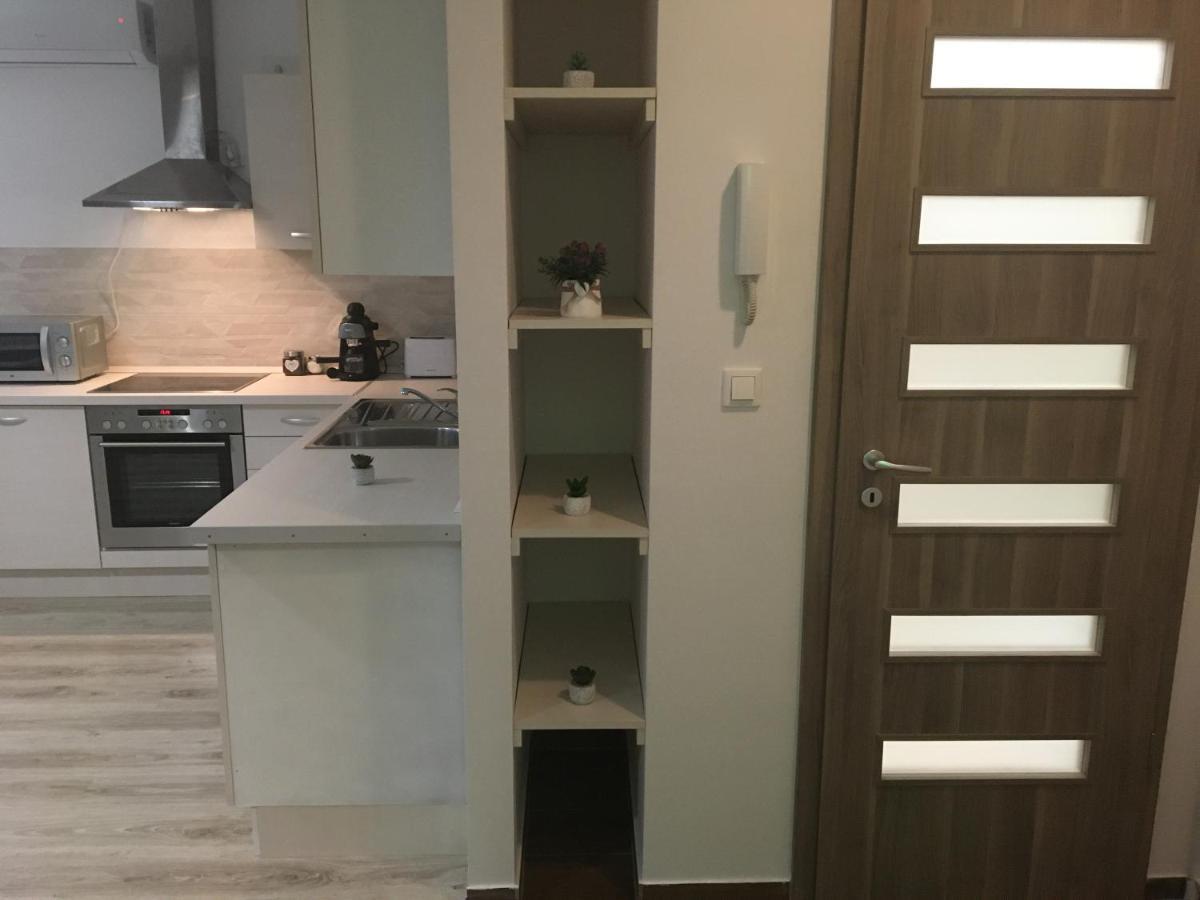 דברצן Queen Apartman מראה חיצוני תמונה